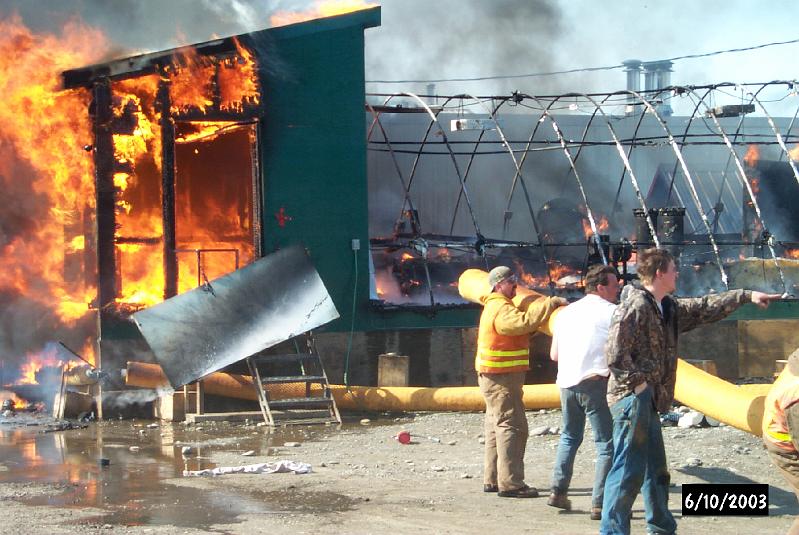 2003umiatfire014.jpg