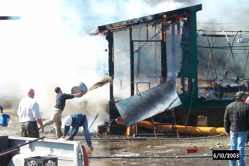 2003umiatfire020.jpg