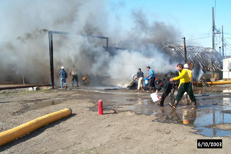 2003umiatfire021.jpg