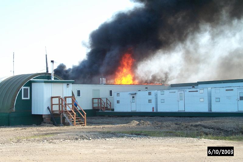 2003umiatfire036.jpg